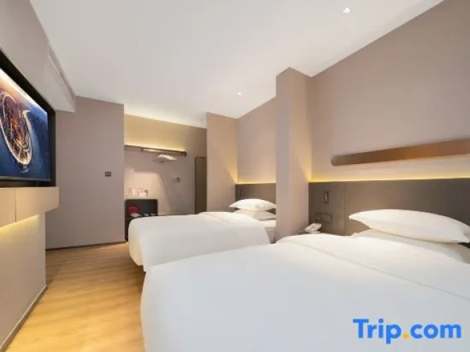 Deluxe Double Suite