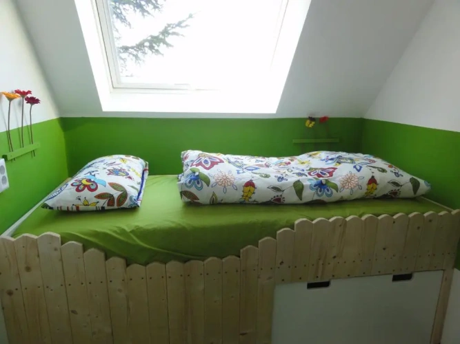 Standard Sextuple Family room