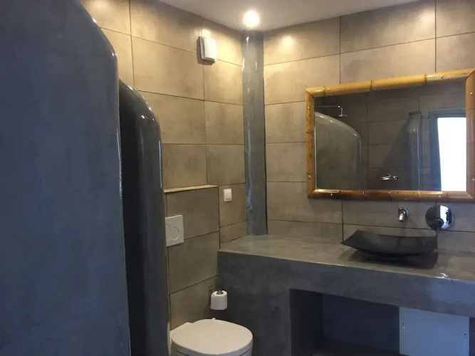 Sea La Vie Beachfront Suites
