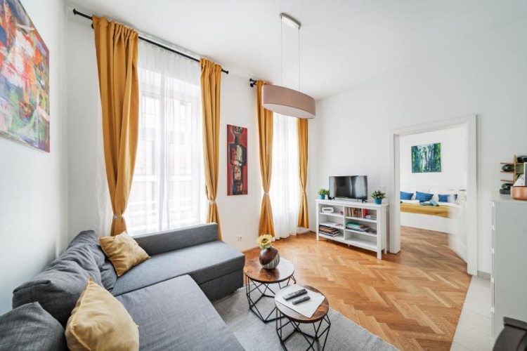 15 C&J's apartment