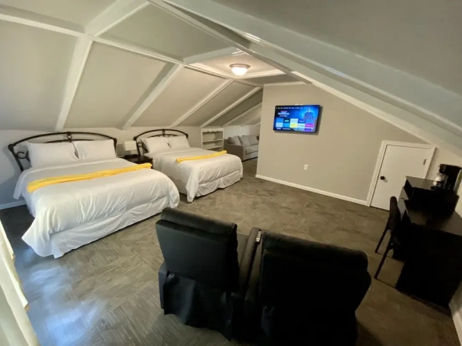 Standard Quadruple Family room