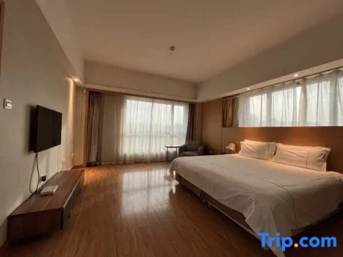 Deluxe Family Suite