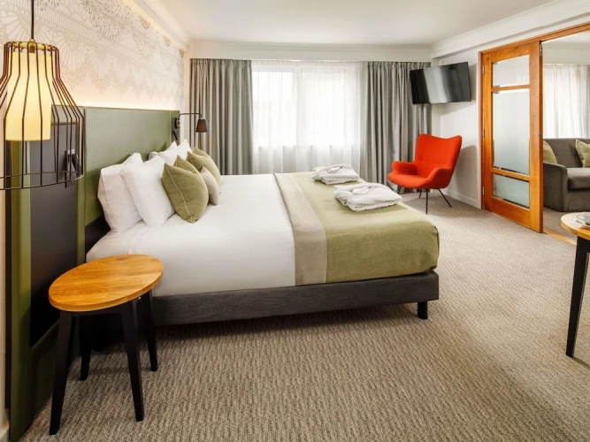 Double Suite