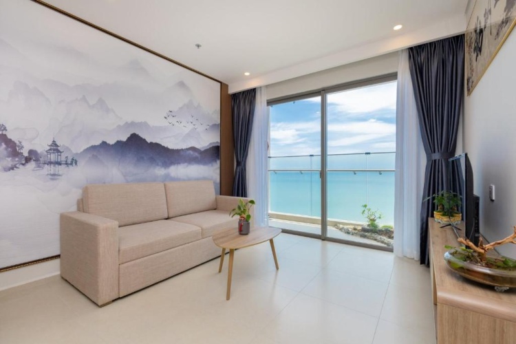 3 Bedrooms Apartment
