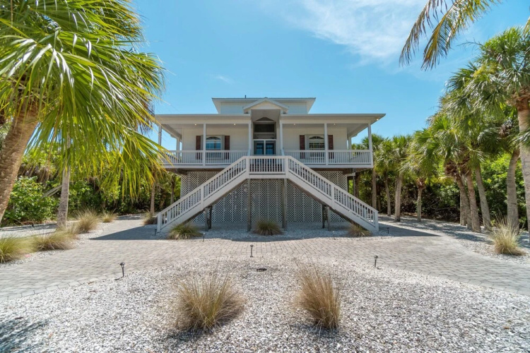 Sable Palm Hidden Gem 4 Bedroom Home by Redawning