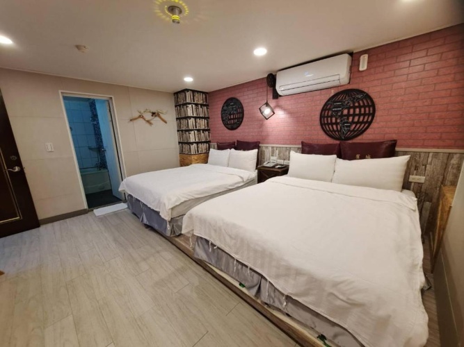 Classic Quadruple room