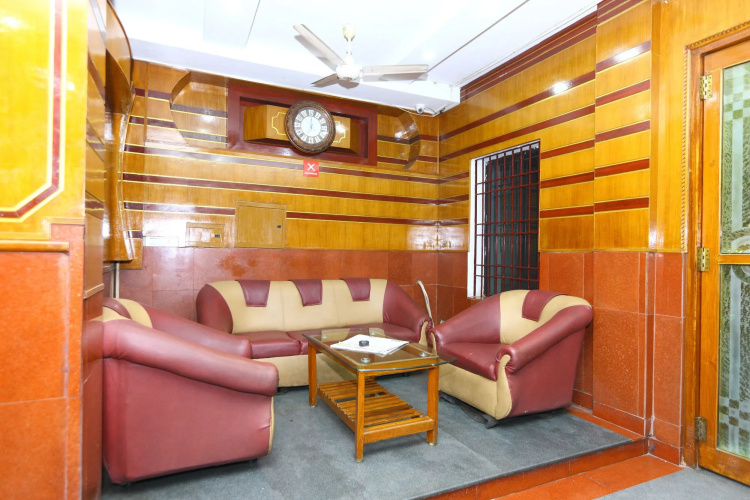 OYO 9343 JP Residency