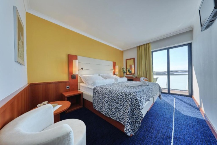 Premium Club room with balcony