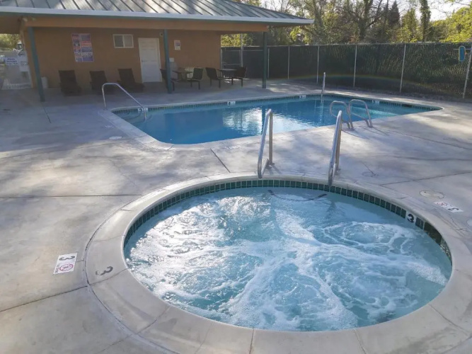 Gridley Inn & Rv Park
