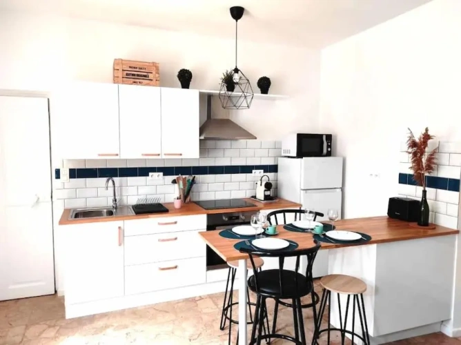 1 Bedroom Apartment