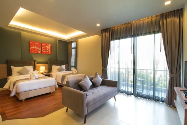 Deluxe Twin room with balcony