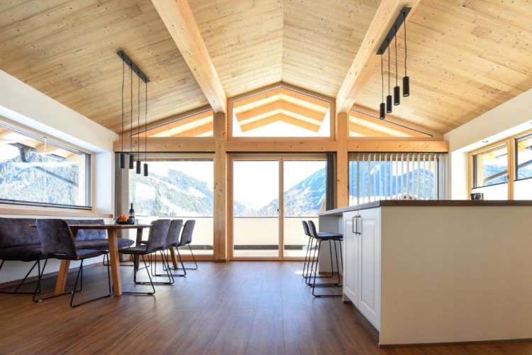 2 Bedrooms Cottage
