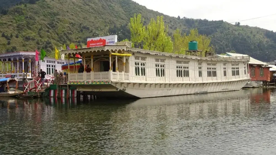 Kings Paradise Houseboat