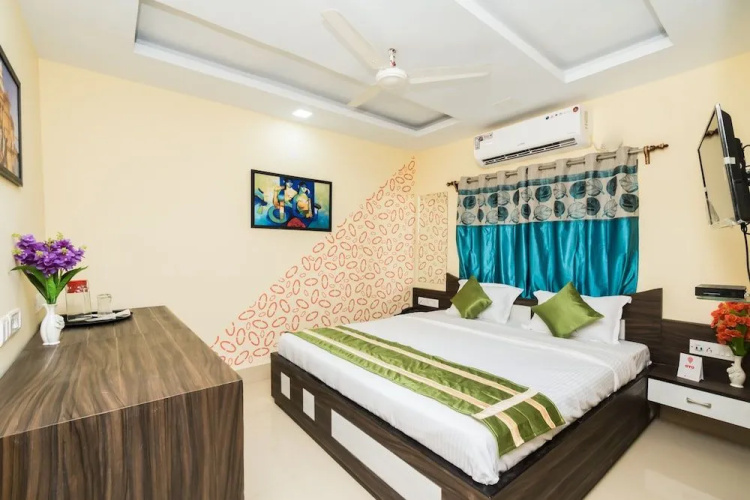 Dreamland by FabHotel