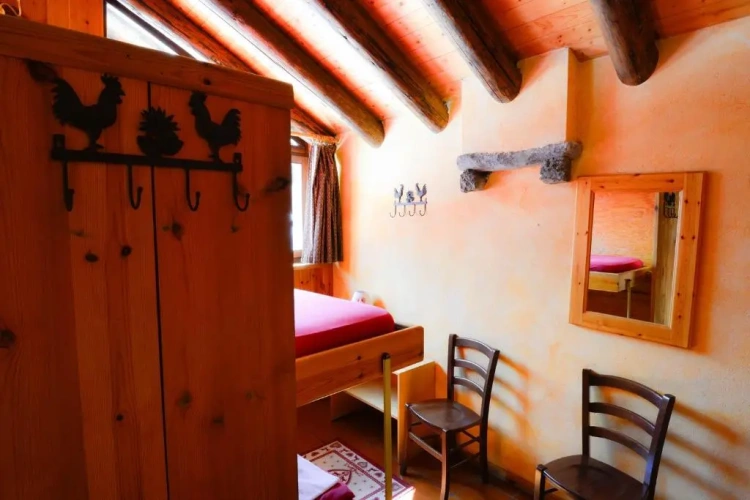 Standard Quadruple room with view