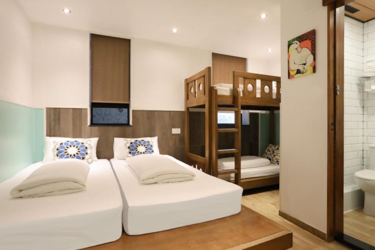 Standard Quadruple room