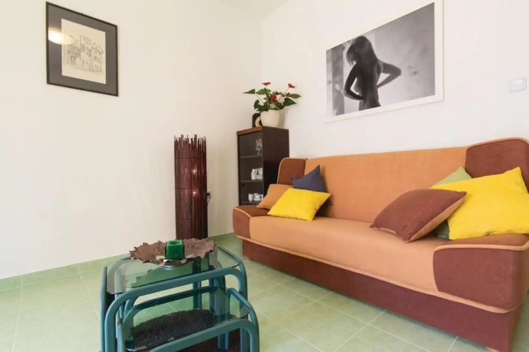 Two Bedroom Apartment Valdebecco for 5 persons