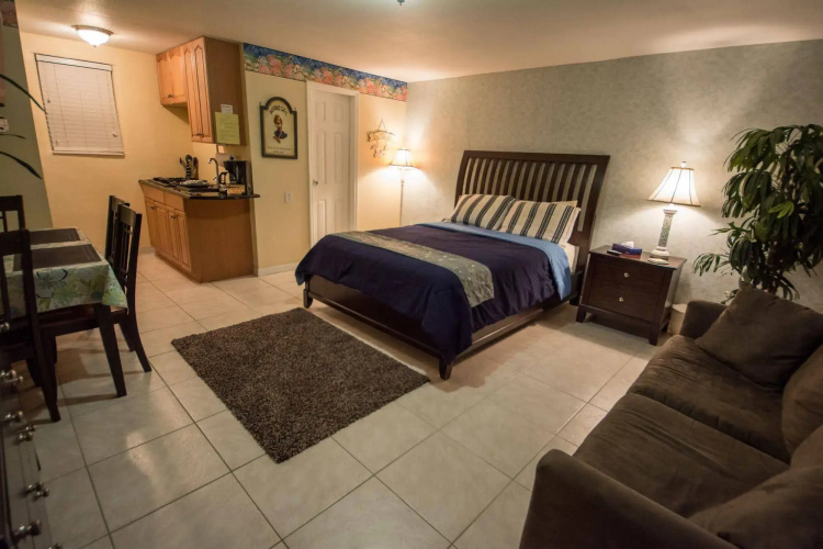 Camelot Beach Suites