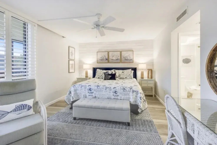 Loggerhead 282 2 Bedroom Condo by RedAwning