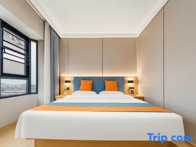 Superior Double room with city view