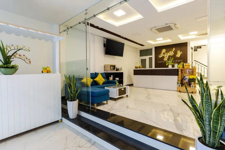 Lyn's Hotel & Apartment