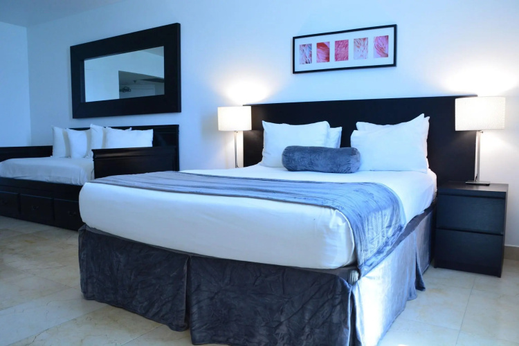Newpoint Miami Beach Apartments photo 7