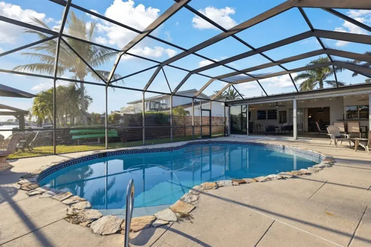 307 Brightwaters Dr