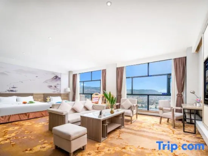 Standard Triple Family room