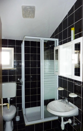 Bozica 70m from the beach & parking A3