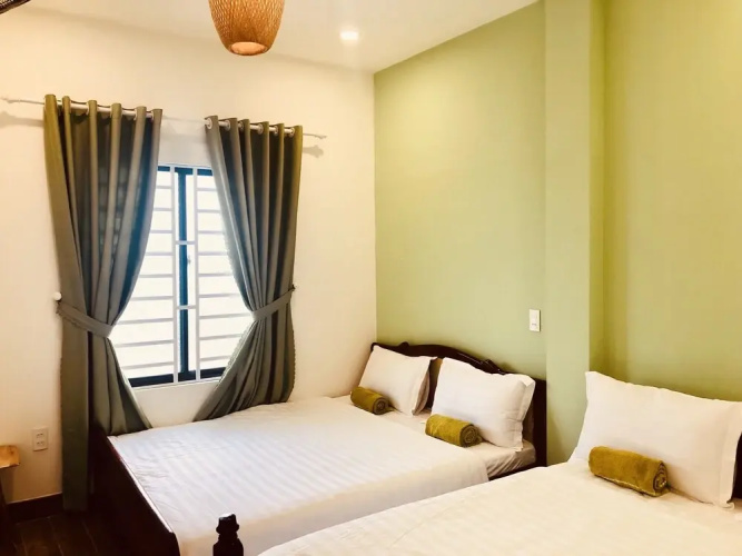 L hostel