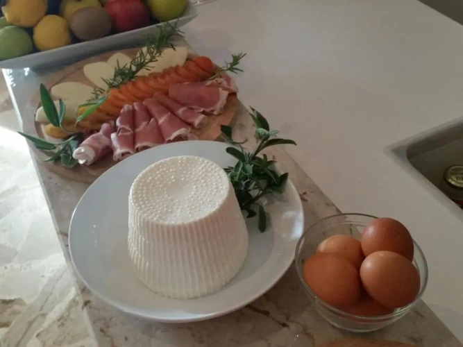 1 Bedroom Apartment with balcony and with view