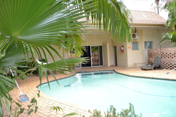 Ya Rena Guesthouse