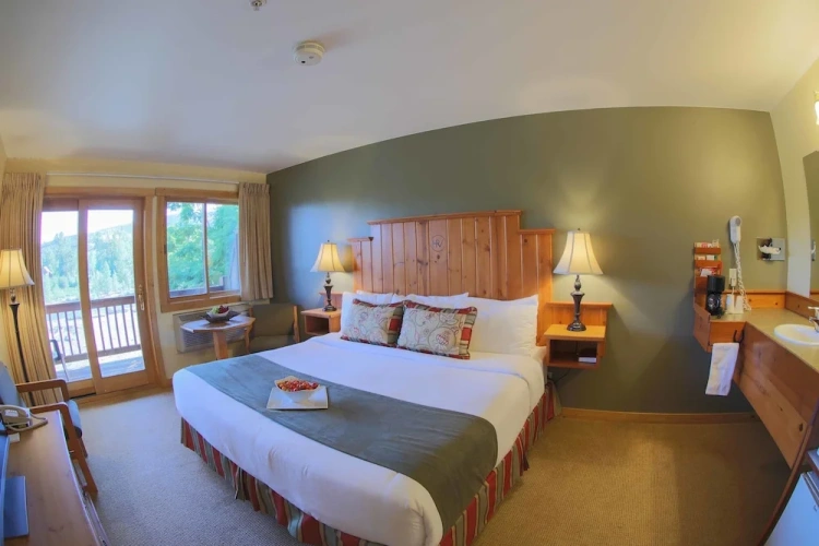 Standard Double room with balcony and with river view
