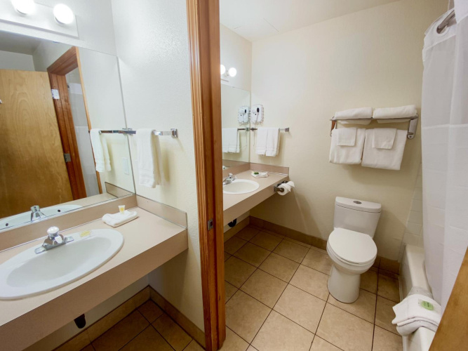 Sisters Inn And Suites