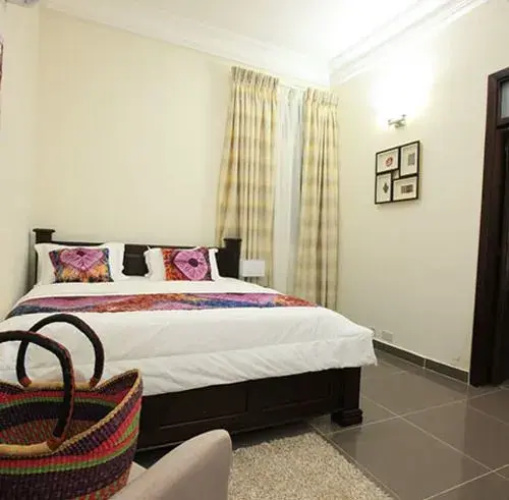 The Highbridge Guest Lodge