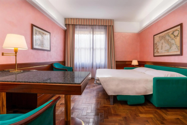 Crivi's Hotel