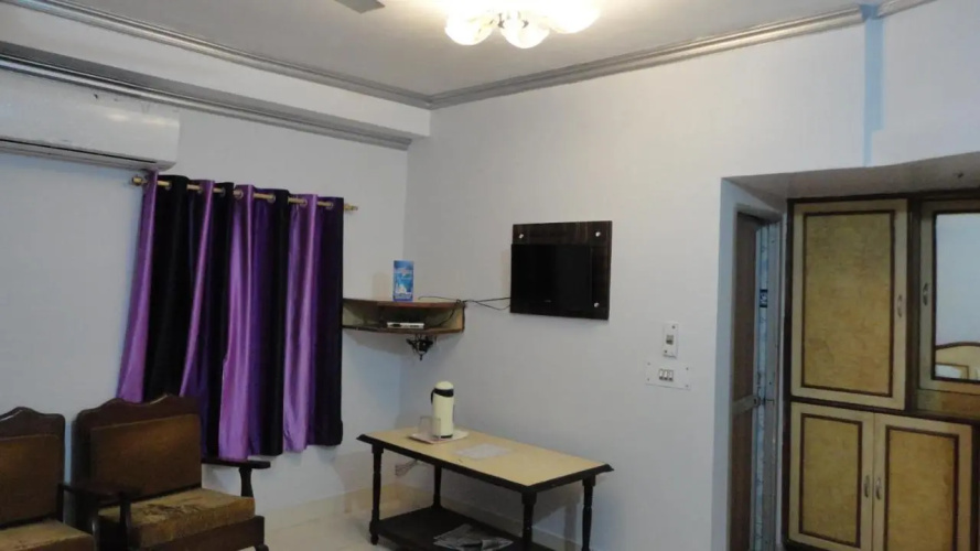 Hotel Swarajya Palace
