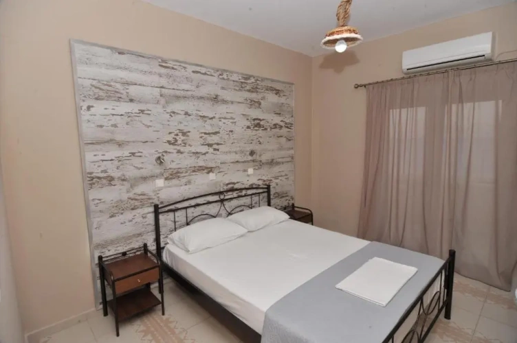 Standard Triple room with sea view
