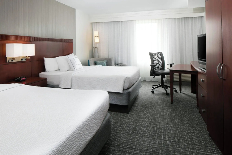 Courtyard Marriott Aksarben Village