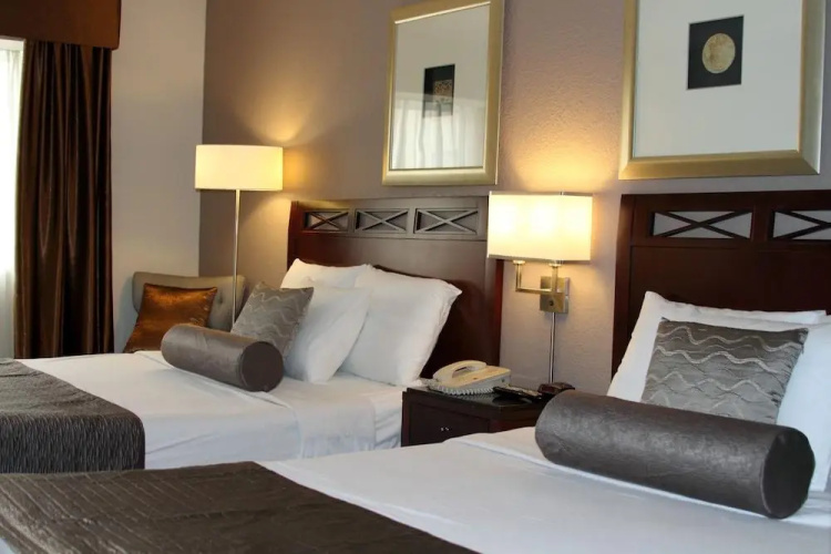 Red Lion Inn and Suites