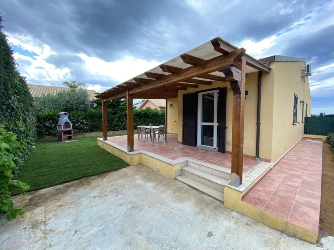3 Bedrooms Cottage