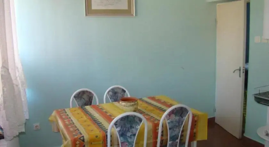 Delfin Apartmanház