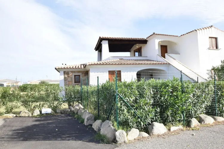 Luisa Apartment In Budoni Shared Pool