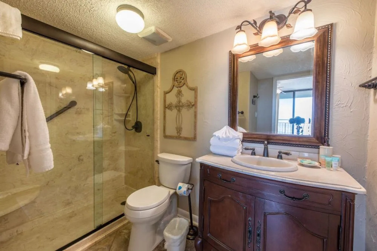 Compass Point 303