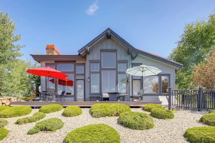 3 Bedrooms Cottage with balcony