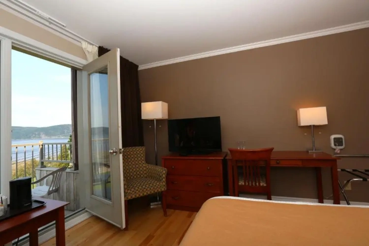 Standard Double room with river view