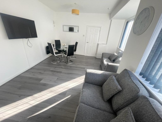 1 Bedroom Apartment