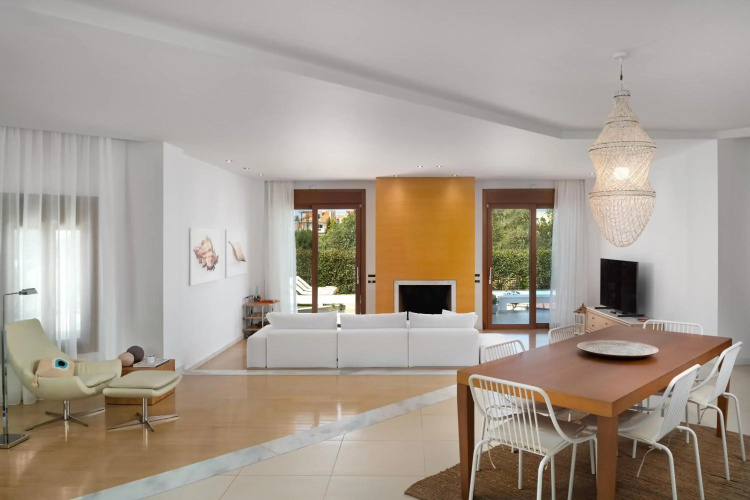 Love White Villa
