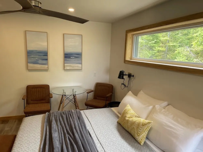 Stone Cove Waterfront Adults Only B&B
