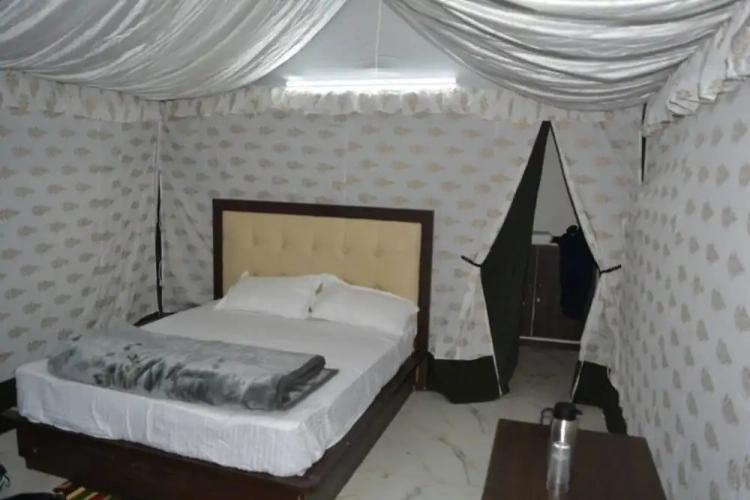 Bed in Dorm